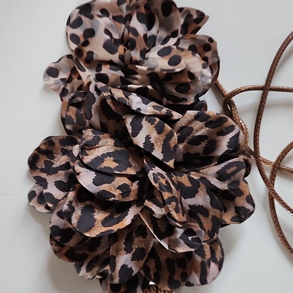 ZARA Double Flower Animal Print Necklace - Picture 10 of 16